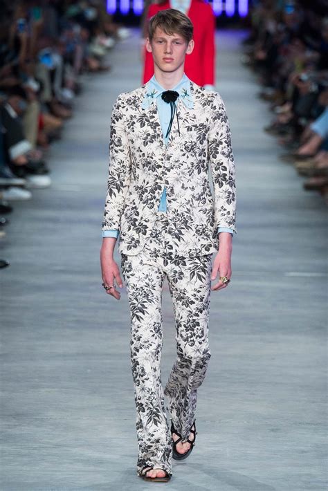 gucci men spring 2016|Gucci spring 2016.